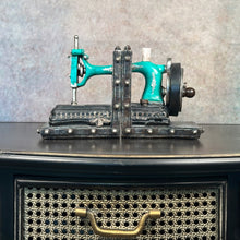 Load image into Gallery viewer, Vintage Sewing Machine Bookends