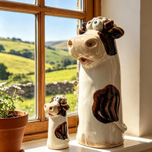 Load image into Gallery viewer, Buttercup &amp; Clover - Tiny Tails Milky Cow Figures