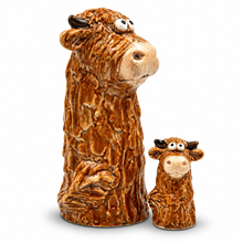 Load image into Gallery viewer, Bonnie &amp; Clyde – Tiny Tails Barkley Brown Cow Figures